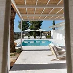 ヴィラ Seascape, Beachfront Living In The Greek Riviera *