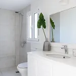 빌라 Seascape, Beachfront Living In The Greek Riviera 포르토헬리