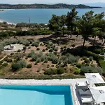빌라 Seascape, Beachfront Living In The Greek Riviera *