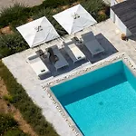 빌라 Seascape, Beachfront Living In The Greek Riviera 포르토헬리