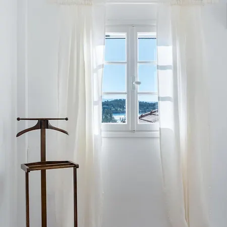 Beachfront Seascape In The Greek Riviera 别墅 波多河丽
