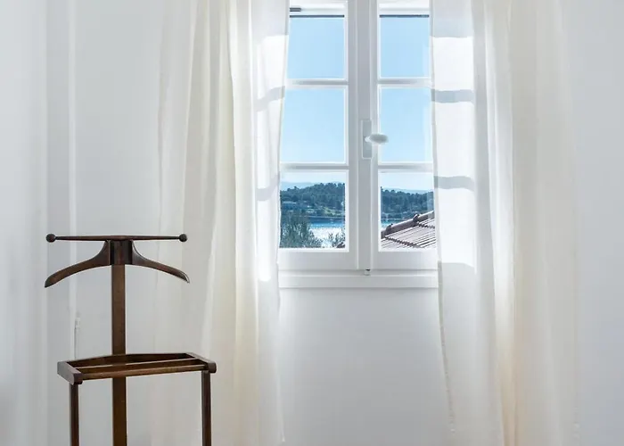 Seascape, Beachfront Living In The Greek Riviera Vila Porto Cheli