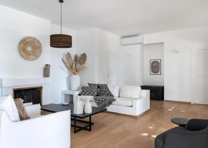 Seascape, Beachfront Living In The Greek Riviera Vila *