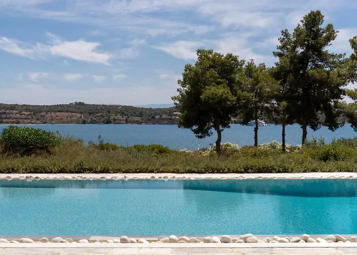 Vila Seascape, Beachfront Living In The Greek Riviera *